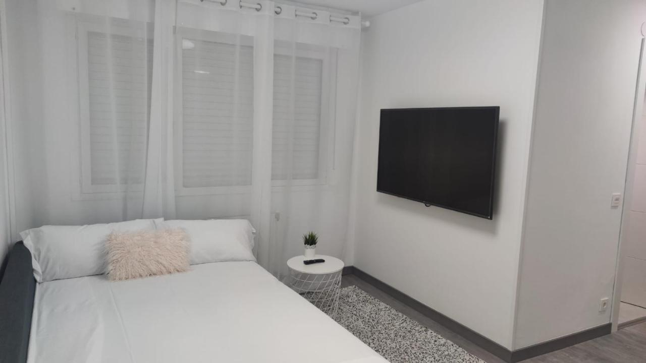 Casa Gascona Con Parking, Wifi Y Netflix Gratis!! By Delabra Apartments Oviedo Exteriör bild