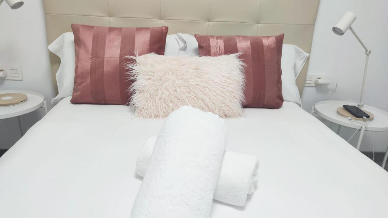 Casa Gascona Con Parking, Wifi Y Netflix Gratis!! By Delabra Apartments Oviedo Exteriör bild